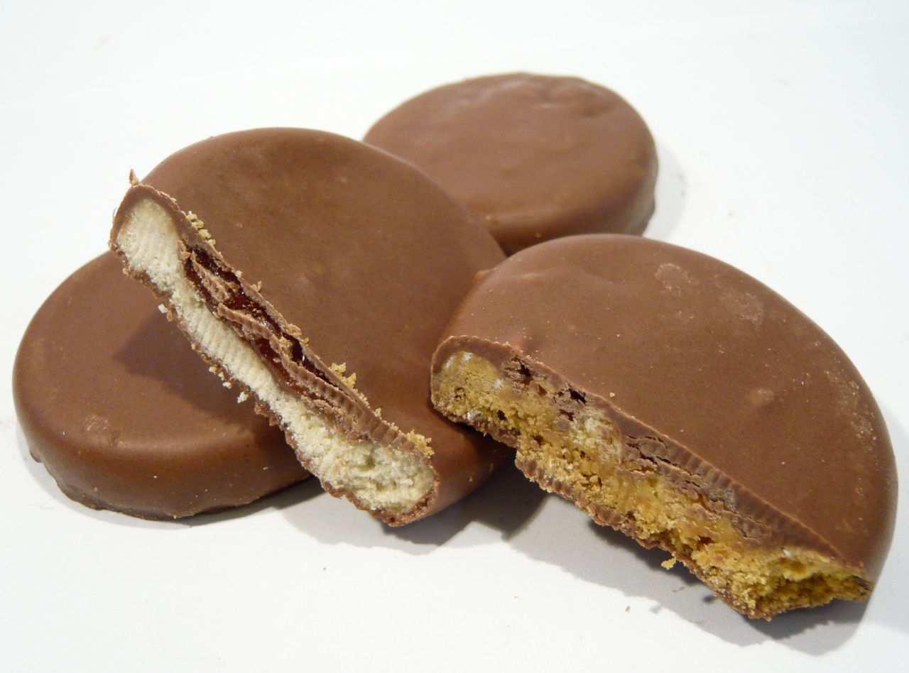 Печенье со сгущенкой в шоколаде